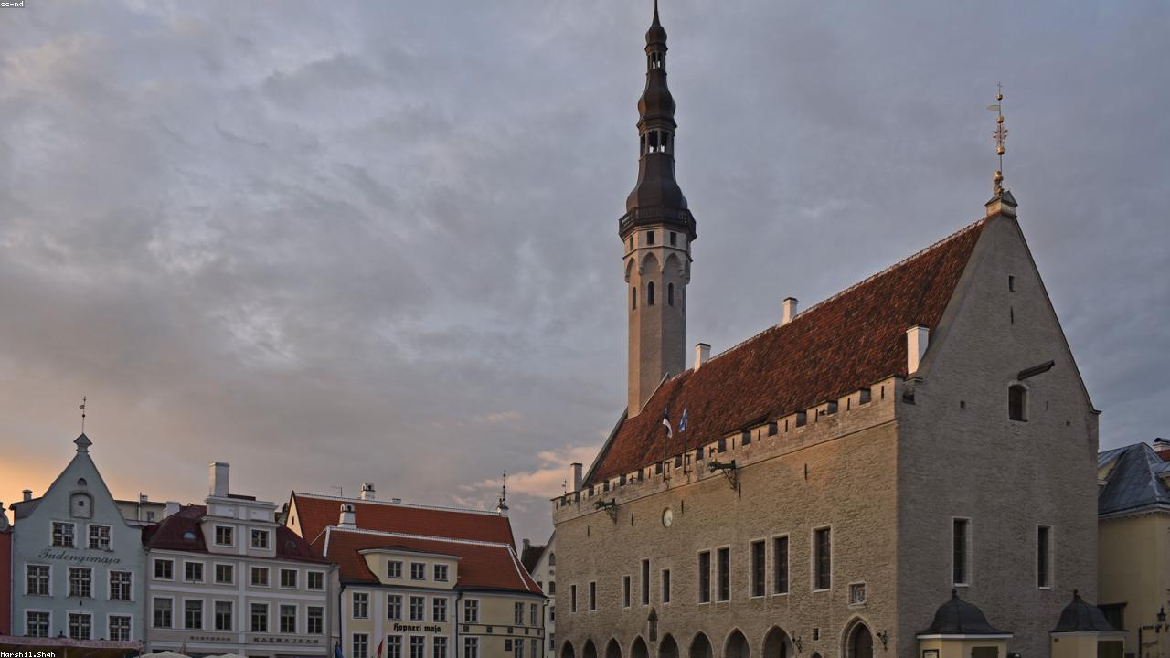 Tallinn Travel System: Old Town & Digital Edge